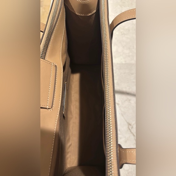 Coach Tan Tote with Structured Design and Embossed Logo - Picture 4 of 4